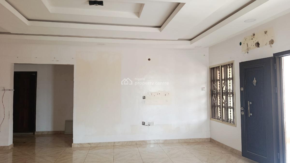 Exclusive All En-suite 3 Bedroom Flat, Upstairs, By Bashir Shittu Avenue, Gra Phase 2, Magodo, Lagos, Flat / Apartment for Rent