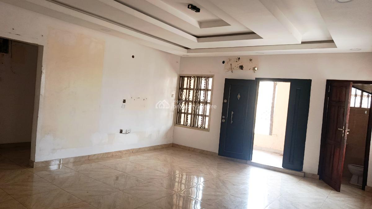 Exclusive All En-suite 3 Bedroom Flat, Upstairs, By Bashir Shittu Avenue, Gra Phase 2, Magodo, Lagos, Flat / Apartment for Rent