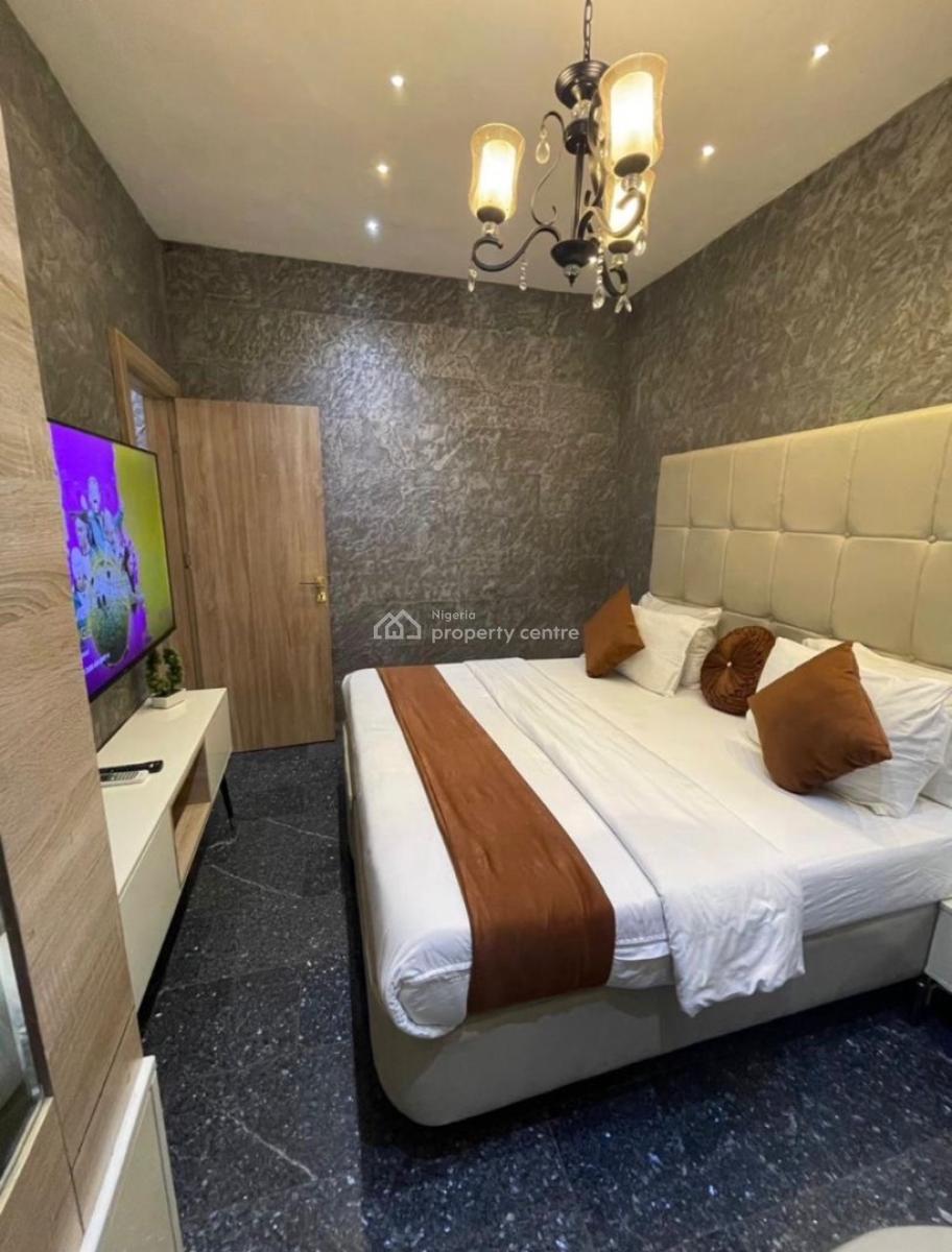 1 Bedroom Gra Ikeja, Gra Ikeja, Ikeja Gra, Ikeja, Lagos, Mini Flat (room and Parlour) Short Let