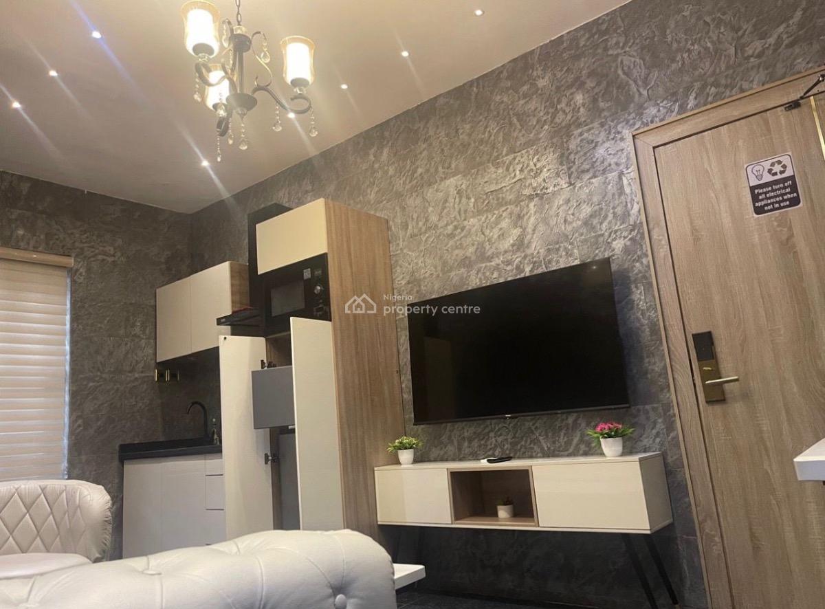 1 Bedroom Gra Ikeja, Gra Ikeja, Ikeja Gra, Ikeja, Lagos, Mini Flat (room and Parlour) Short Let