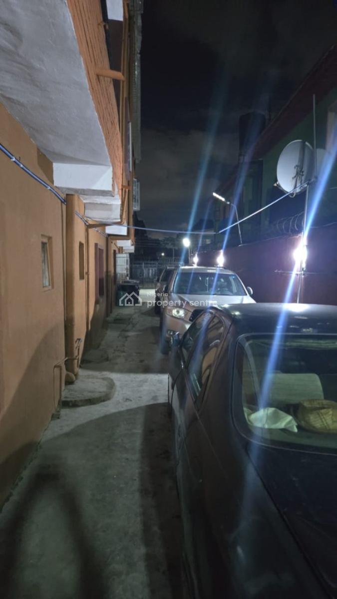 1 Bedroom Studio Apartment, Savanna Street, Off Adetola, Surulere, Lagos, Self Contain (single Rooms) for Rent