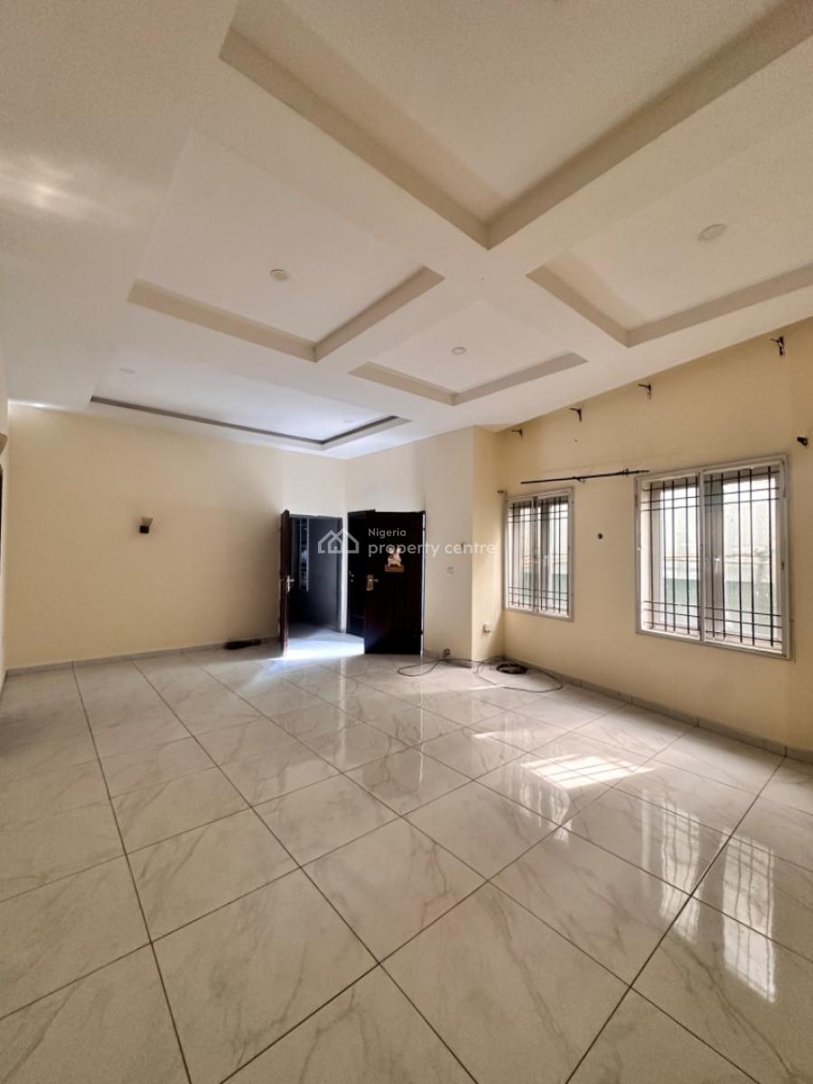 Spacious 6bedroom Flat, Oral Estate, Lekki, Lagos, Terraced Bungalow for Rent
