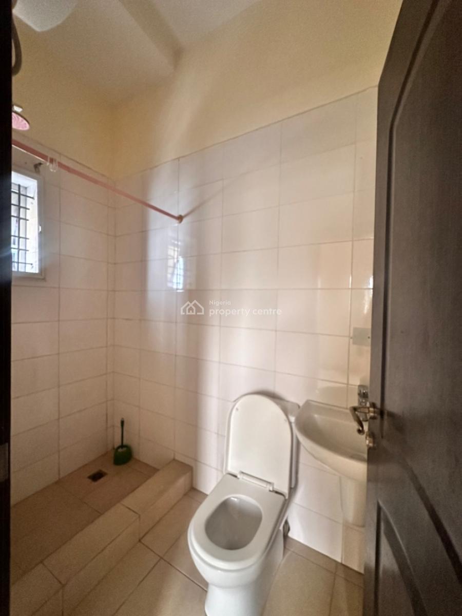 Spacious 6bedroom Flat, Oral Estate, Lekki, Lagos, Terraced Bungalow for Rent