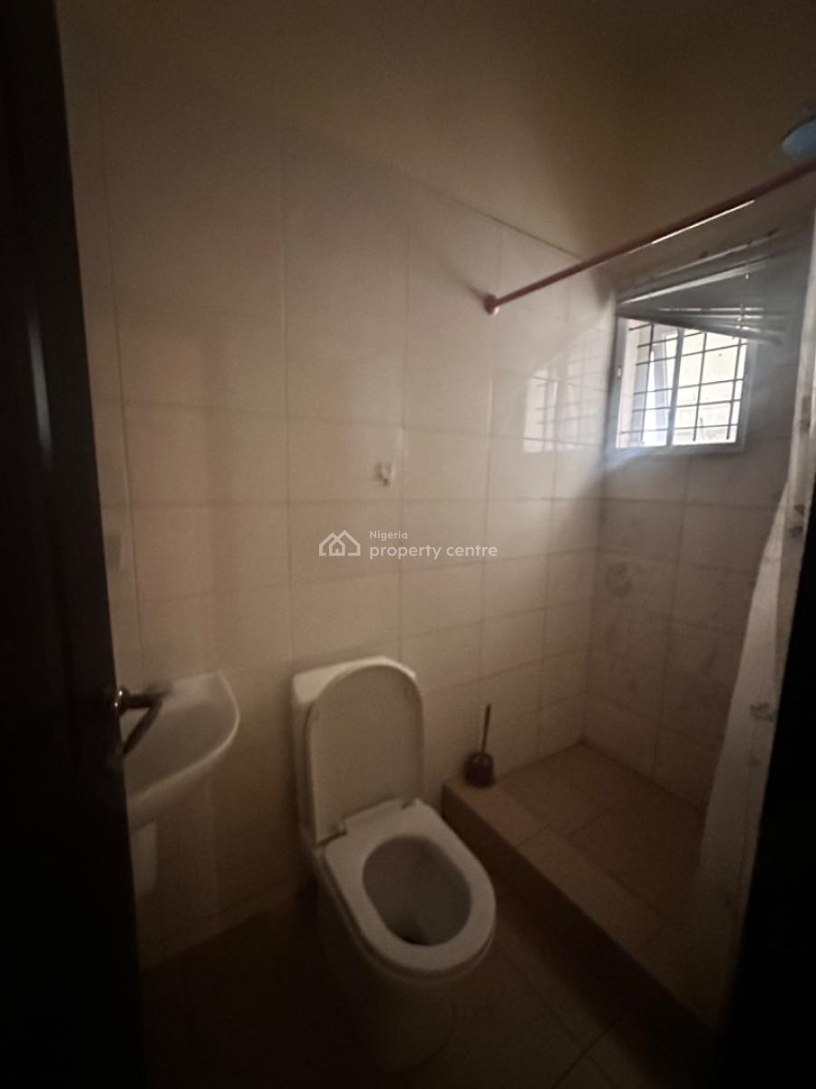 Spacious 6bedroom Flat, Oral Estate, Lekki, Lagos, Terraced Bungalow for Rent