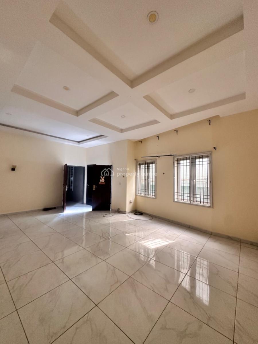 Spacious 6bedroom Flat, Oral Estate, Lekki, Lagos, Terraced Bungalow for Rent