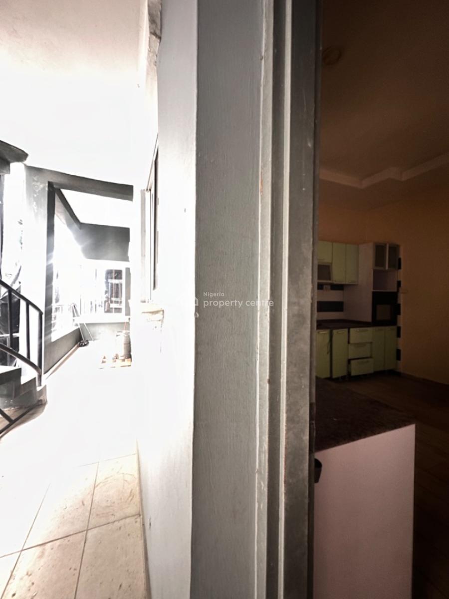 Spacious 6bedroom Flat, Oral Estate, Lekki, Lagos, Terraced Bungalow for Rent