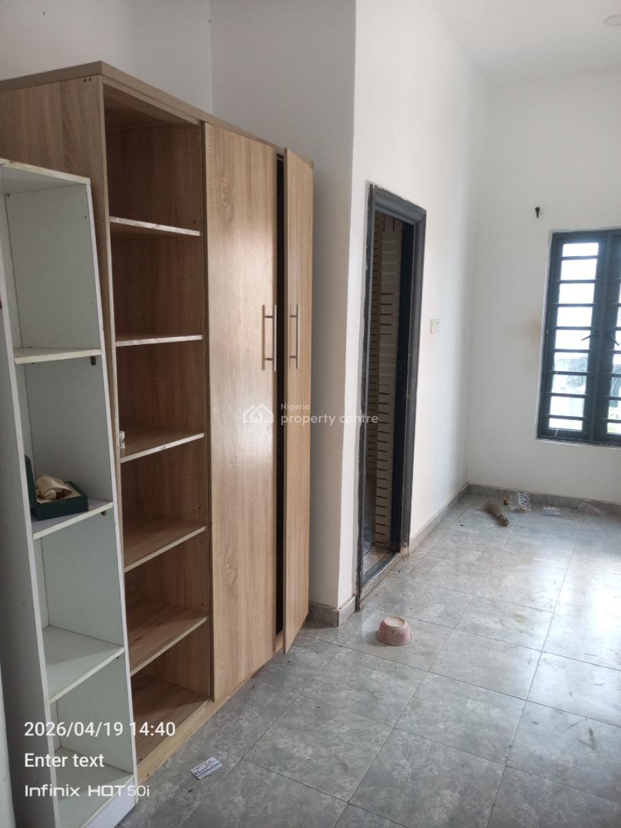 Three Bedroom Apartment Upstairs, Unity Estate, Badore, Ajah, Lagos, Flat / Apartment for Rent