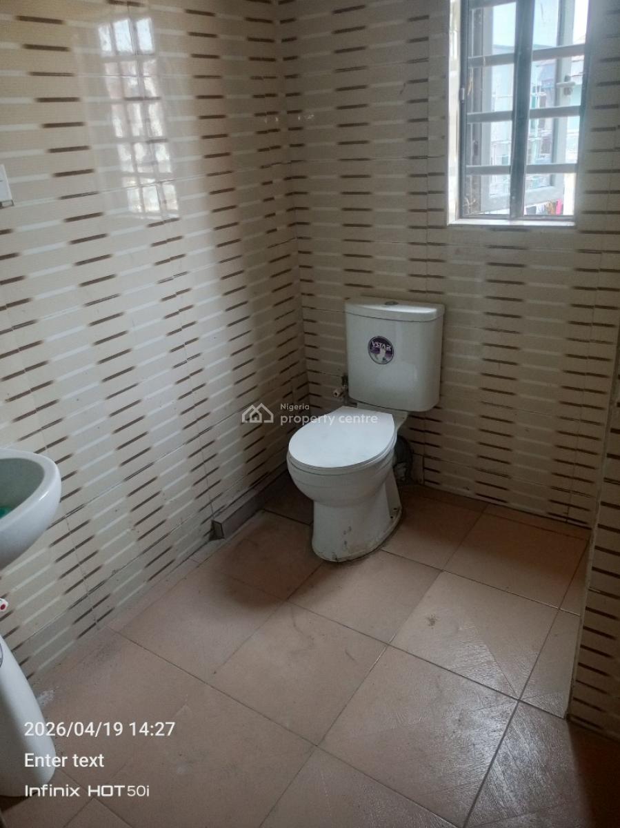 Three Bedroom Apartment Upstairs, Unity Estate, Badore, Ajah, Lagos, Flat / Apartment for Rent