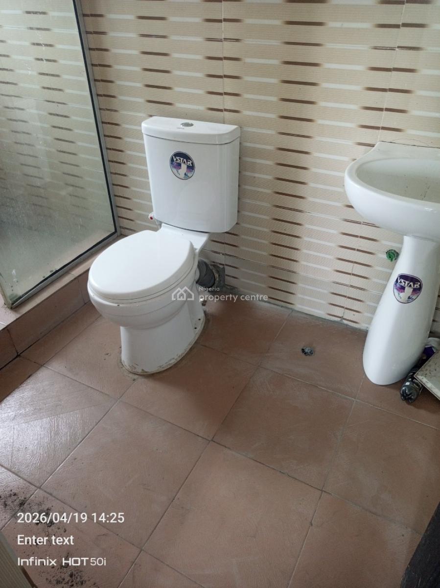 Three Bedroom Apartment Upstairs, Unity Estate, Badore, Ajah, Lagos, Flat / Apartment for Rent