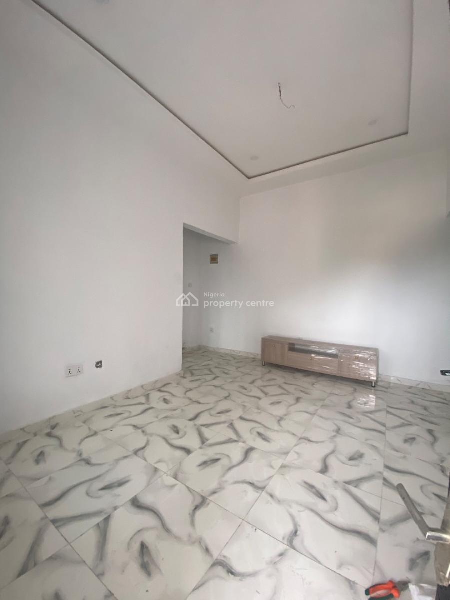 Brand New Luxury 2 Bedroom Apartment Upstairs, Off Monastery Road By White Dove School Shoprite Sangotedo, Sangotedo, Ajah, Lagos, Flat / Apartment for Rent
