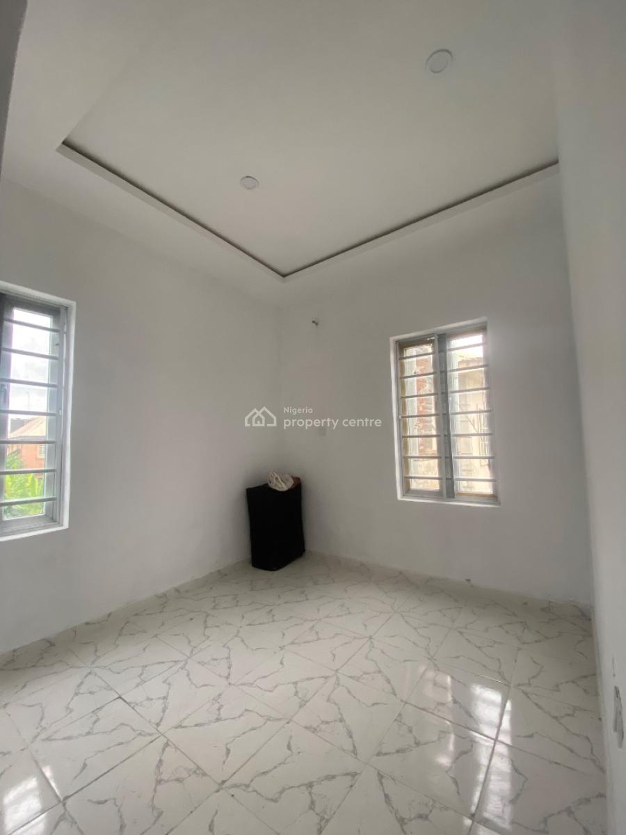 Brand New Luxury 2 Bedroom Apartment Upstairs, Off Monastery Road By White Dove School Shoprite Sangotedo, Sangotedo, Ajah, Lagos, Flat / Apartment for Rent
