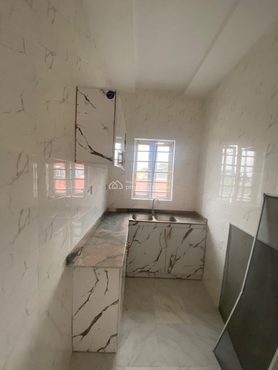 Brand New Luxury 2 Bedroom Apartment Upstairs, Off Monastery Road By White Dove School Shoprite Sangotedo, Sangotedo, Ajah, Lagos, Flat / Apartment for Rent