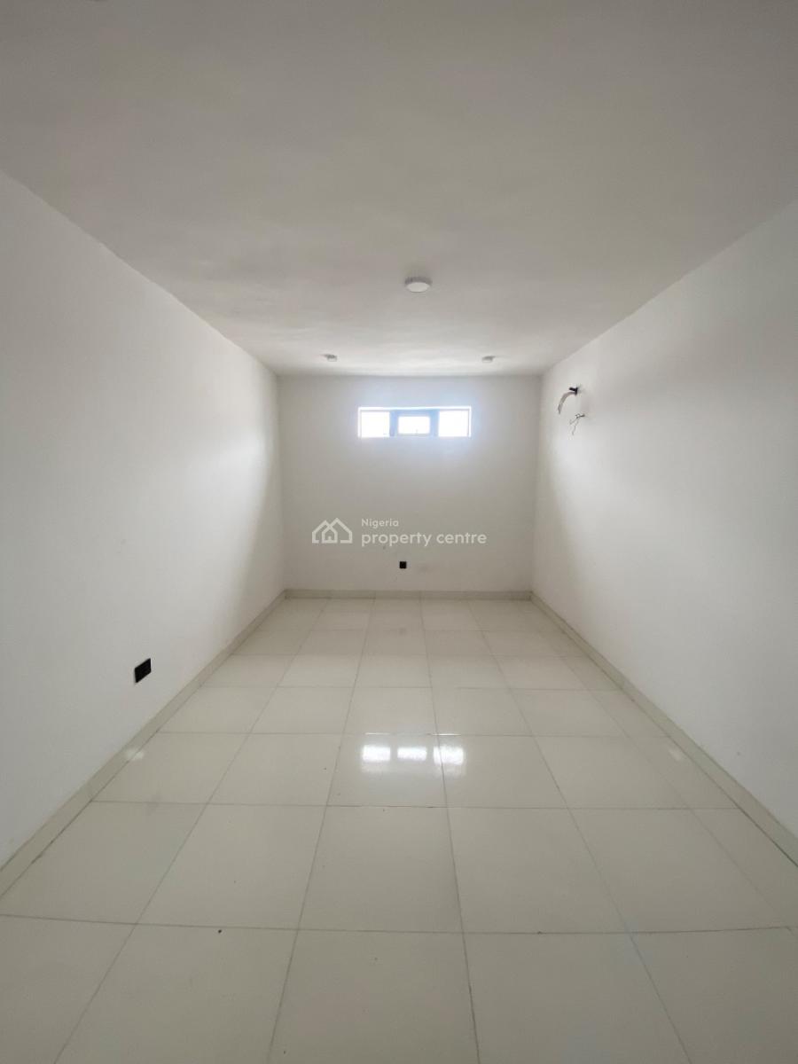 18sqm Shop Space Facing The Road, Ologolo, Ologolo, Lekki, Lagos, Shop for Rent