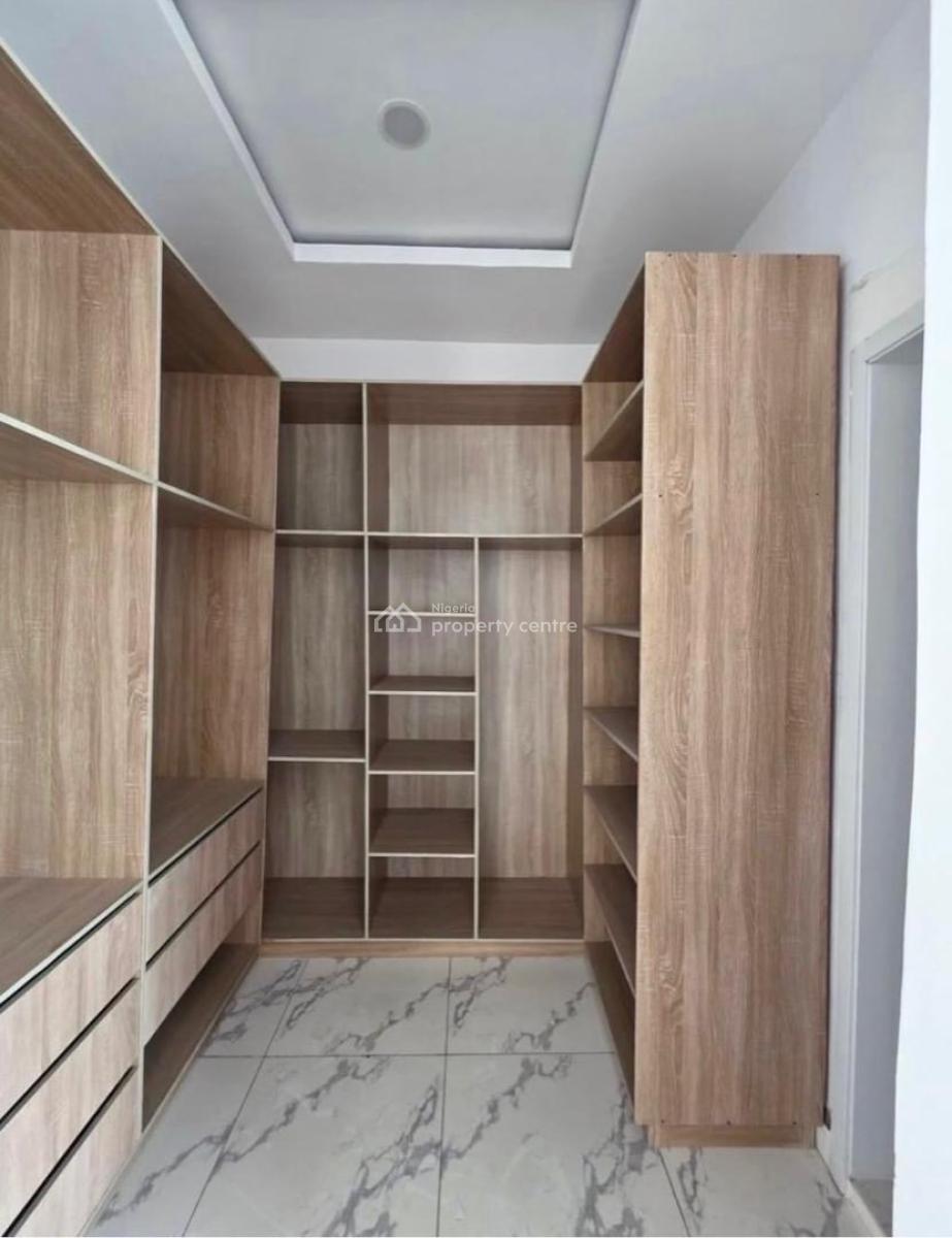 4 Bedrooms, Ologolo, Lekki, Lagos, Semi-detached Duplex for Rent