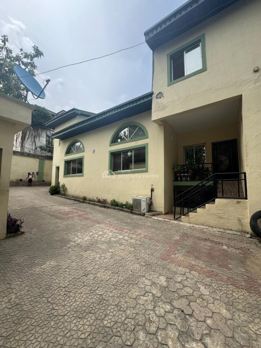 1000sqm Old Detached Duplex, Nice Location at Wuse2, Wuse 2, Abuja, Detached Duplex for Sale