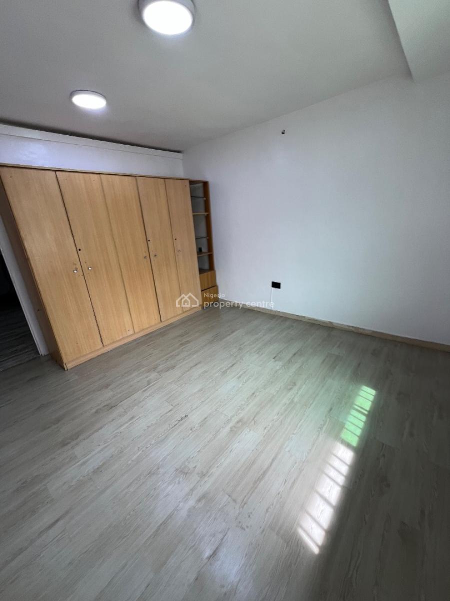 Spacious and Serviced Mini Flat (upstairs) with Massive Balcony, Olabanji Olajide, Lekki Phase 1, Lekki, Lagos, Mini Flat (room and Parlour) for Rent