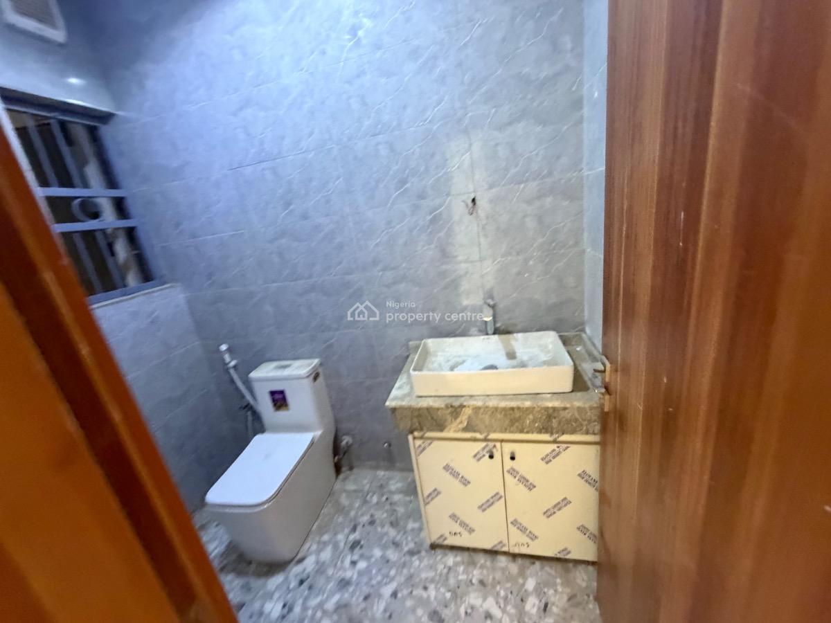 Serviced and Standard 4 Bedroom Terrace Duplex, Guzape District, Abuja, Terraced Duplex for Rent