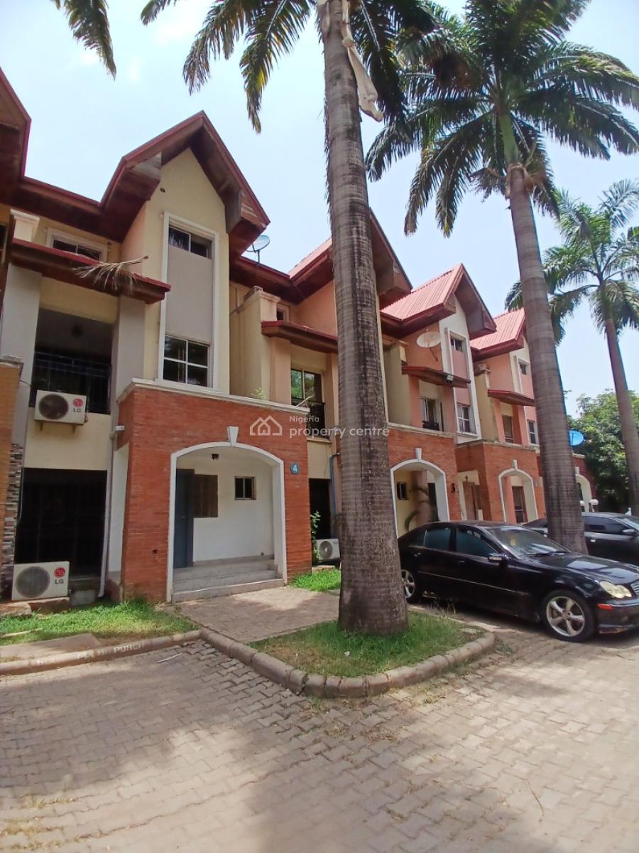 Under Renovation 3 Bedroom Terrace Duplex with 1room Bq, Wuse 2 Abuja Diplomatic Zone, Wuse 2, Abuja, Terraced Duplex for Rent