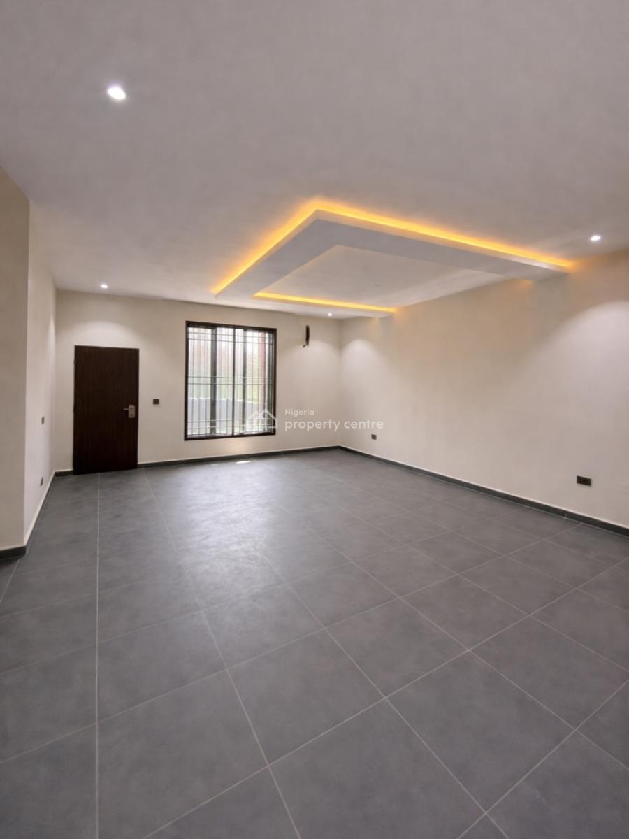 Exquisite 5 Bedrooms Spacious & Serviced Duplex,bq, Greenery,, Secured Neighborhood, Good Access Road, Dawaki, Gwarinpa, Abuja, Terraced Duplex for Sale