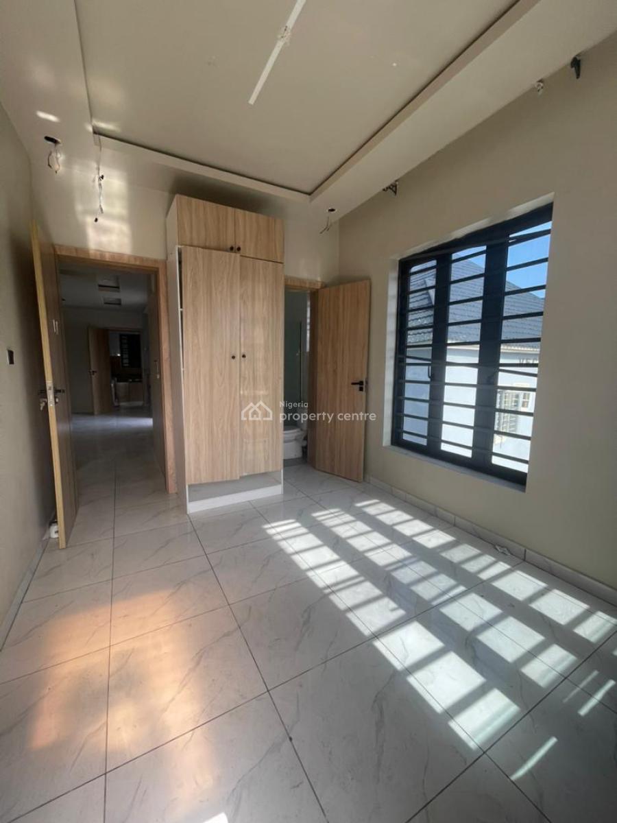 Service 2 Bedroom Apartment, Ologolo, Lekki, Lagos, Flat / Apartment for Rent