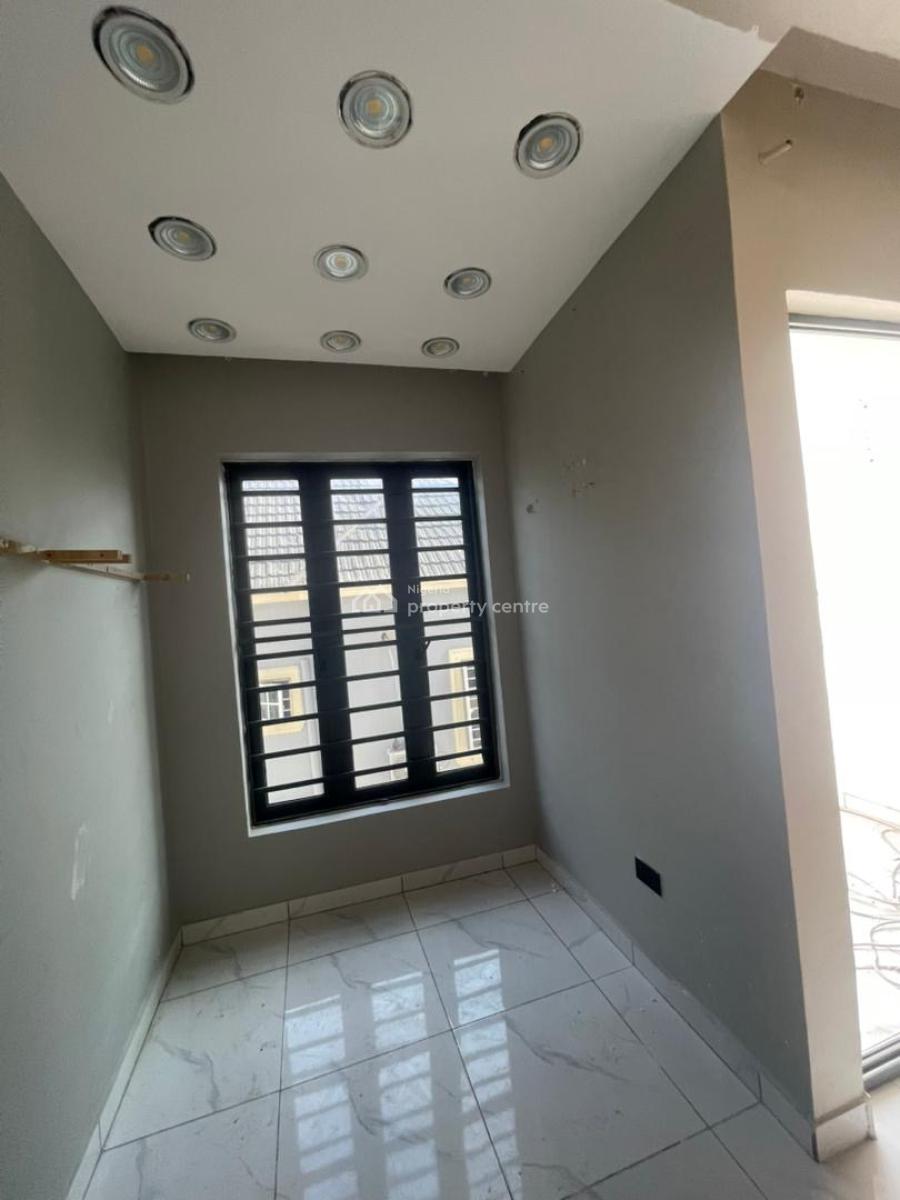 Service 2 Bedroom Apartment, Ologolo, Lekki, Lagos, Flat / Apartment for Rent