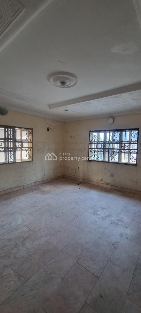 a Commercial Building of 5brm Duplex with Additional 4rooms Upstair, Off Coastal Road Ikate, Lekki, Lagos, Hotel / Guest House for Rent