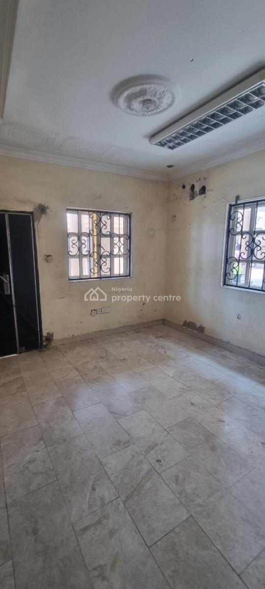 a Commercial Building of 5brm Duplex with Additional 4rooms Upstair, Off Coastal Road Ikate, Lekki, Lagos, Hotel / Guest House for Rent