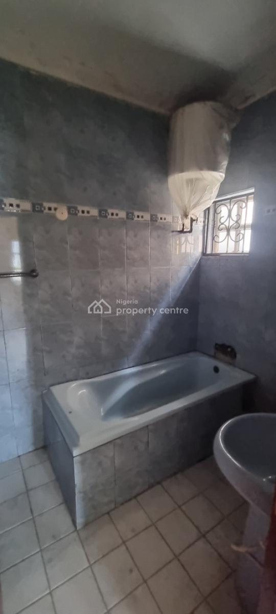 a Commercial Building of 5brm Duplex with Additional 4rooms Upstair, Off Coastal Road Ikate, Lekki, Lagos, Hotel / Guest House for Rent