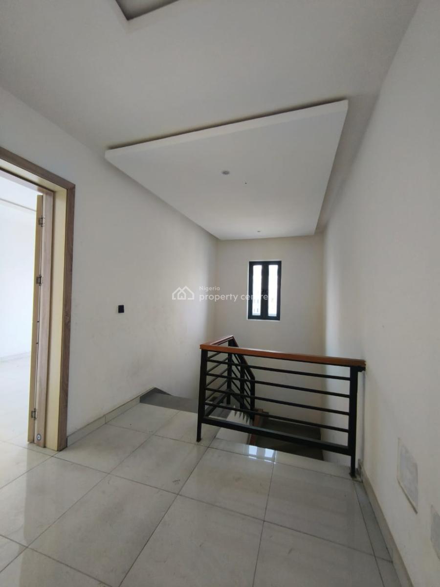 4 Bedroom Maisonette with Bq, Lekki, Lekki Phase 1, Lekki, Lagos, Flat / Apartment for Rent