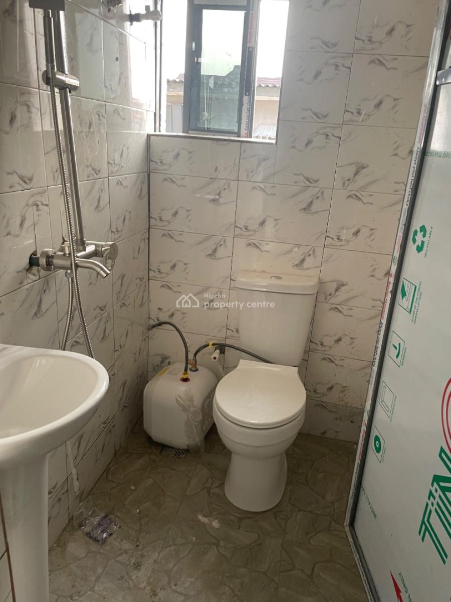 Room Self Contain, Akoka, Yaba, Lagos, Self Contain (single Rooms) for Rent
