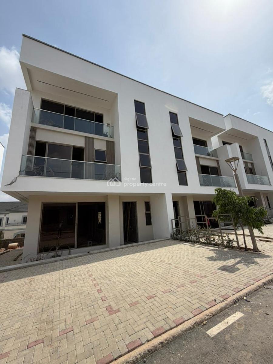 Luxury 4-bedroom Semi-detached Duplex with Bq, Guzape District, Abuja, Semi-detached Duplex for Sale