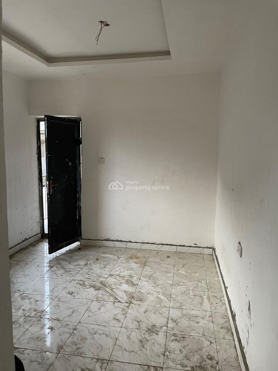 Miniflat, Pedro Road, Palmgrove, Shomolu, Lagos, Mini Flat (room and Parlour) for Rent
