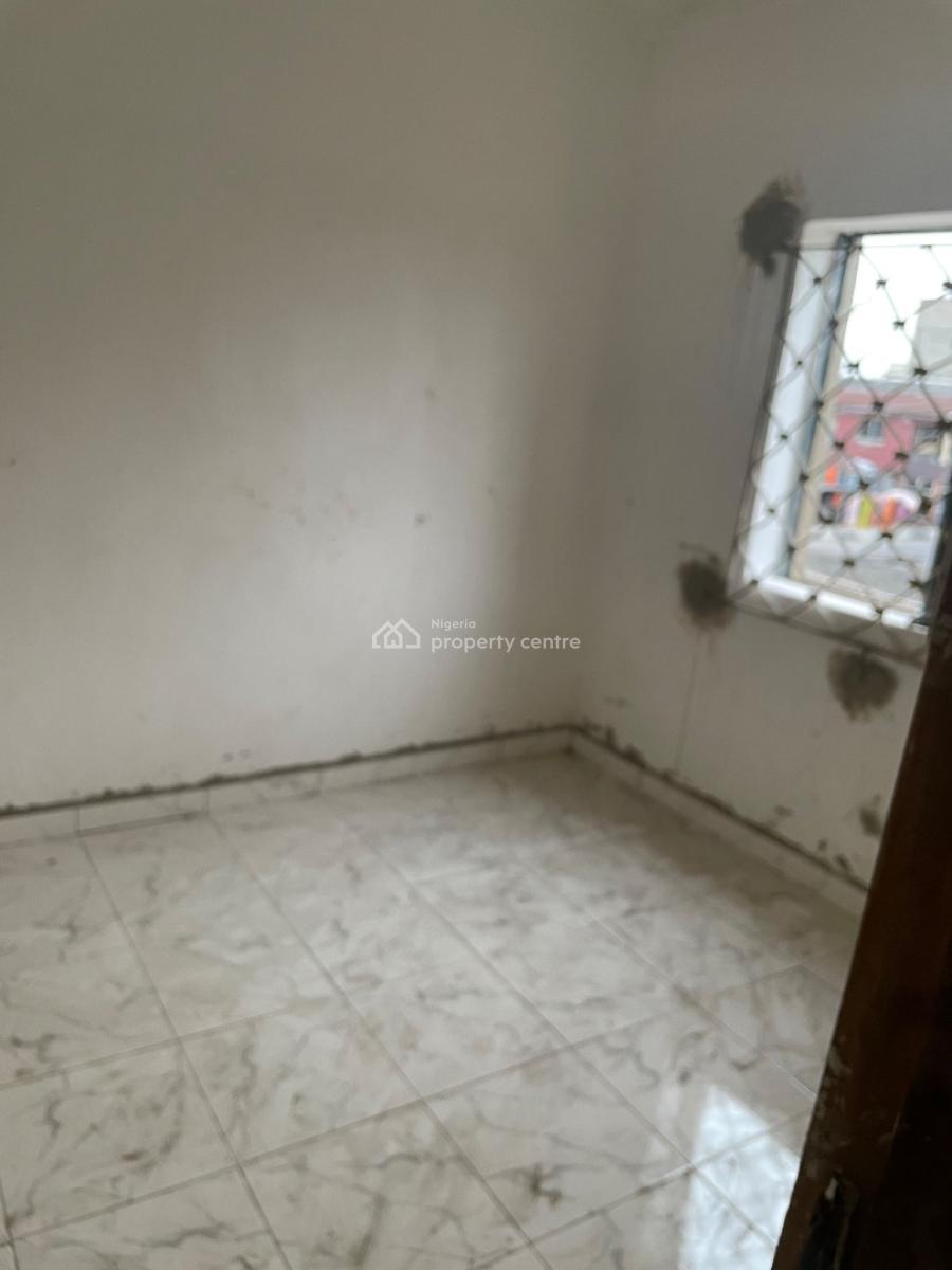 Miniflat, Pedro Road, Palmgrove, Shomolu, Lagos, Mini Flat (room and Parlour) for Rent