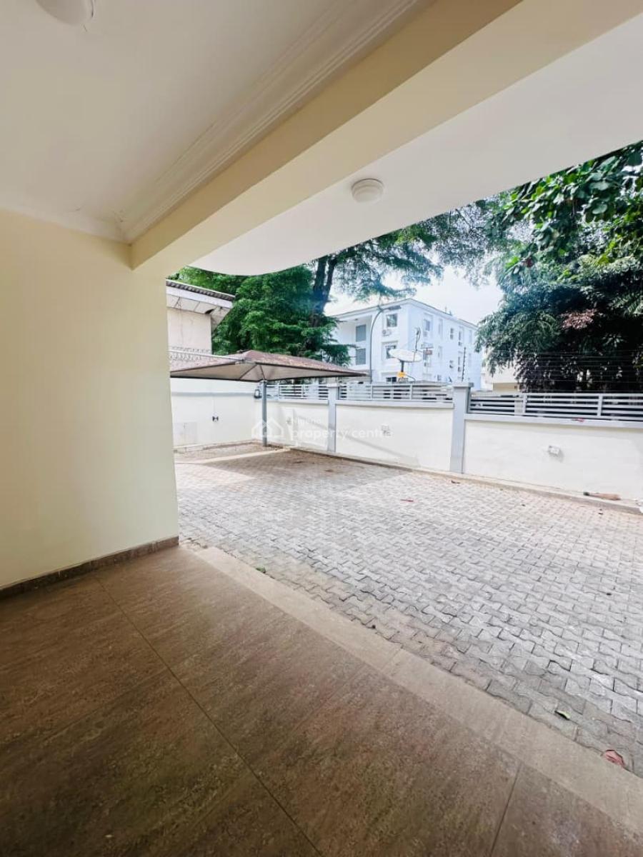 9 Bedroom Detached Duplex with 2 Rooms Bq, Maitama District, Abuja, Detached Duplex for Rent