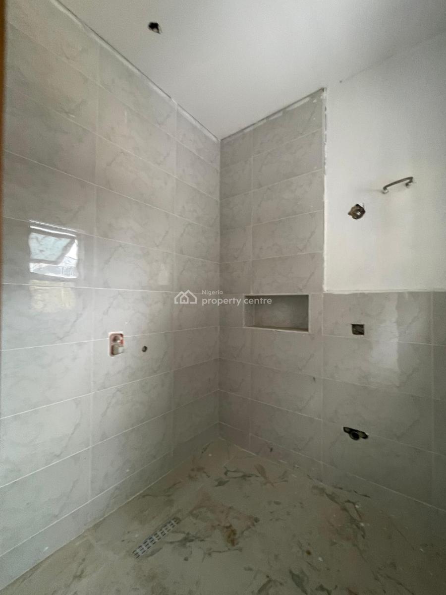 Exquisite 2 Bedroom Penthouse with Pool and Gym in a Serene Location, Lekki Phase 1,lekki Lagos, Lekki Phase 1, Lekki, Lagos, Block of Flats for Sale