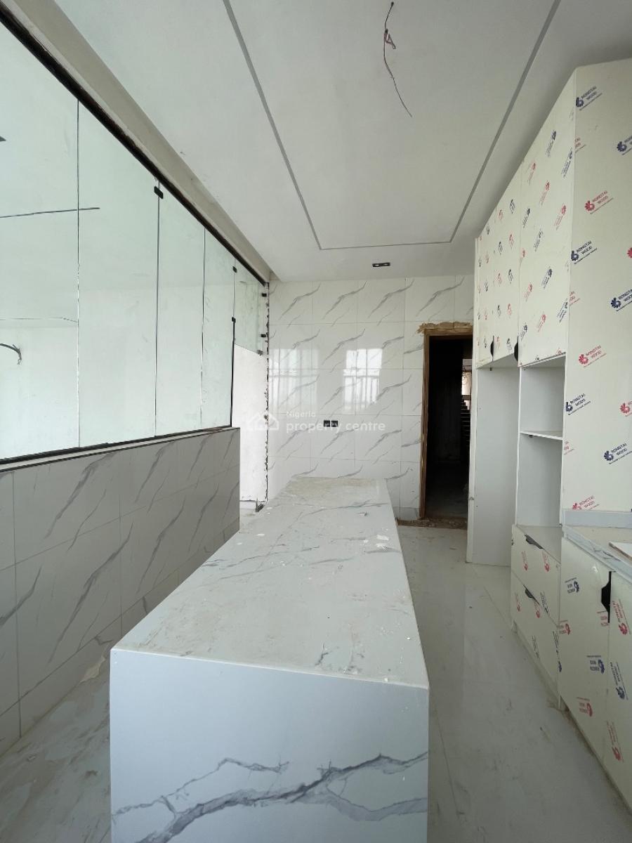 Amazing Well Finished 4 Bedroom Penthouse with City View, Spar Road, Lekki, Lagos, Block of Flats for Sale