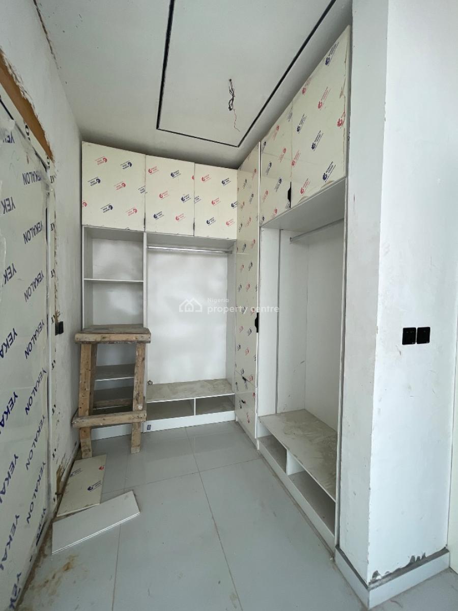 Amazing Well Finished 4 Bedroom Penthouse with City View, Spar Road, Lekki, Lagos, Block of Flats for Sale