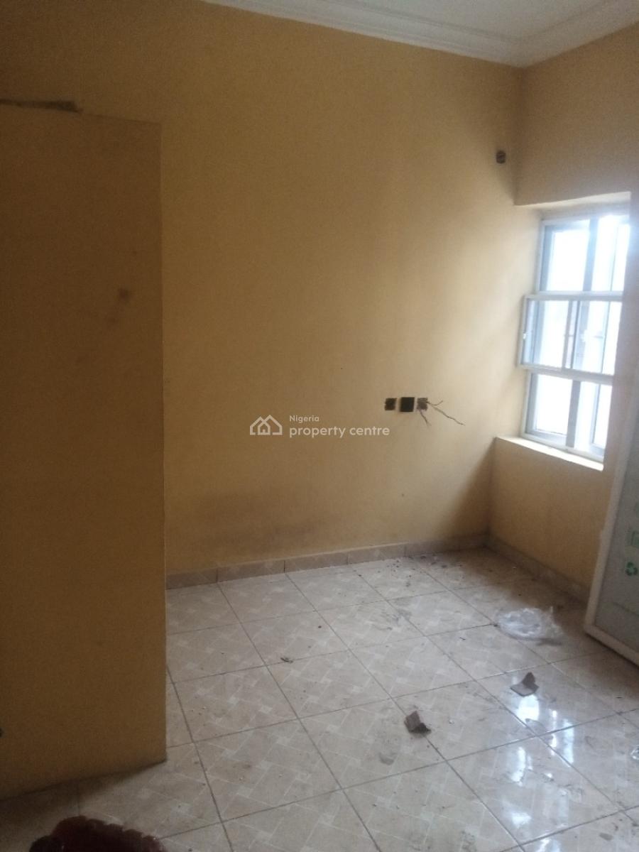 Well-maintained 2-bedroom Apartment, Emerald Estate, Simawa, Ogun, Flat / Apartment for Rent