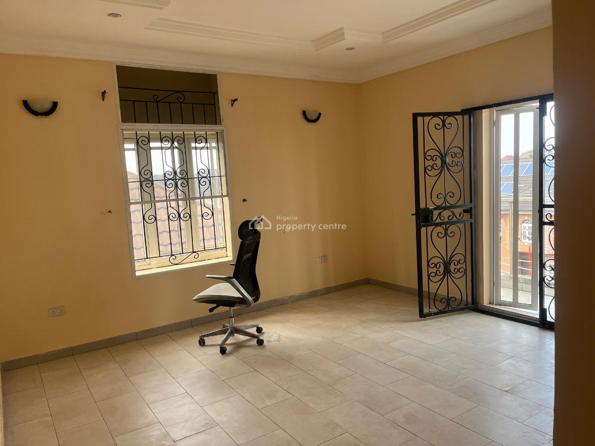 a Well Maintained Spacious and Big Serviced 3 Bedrooms Flat with a Bq, Idado, Lekki, Lagos, Flat / Apartment for Rent
