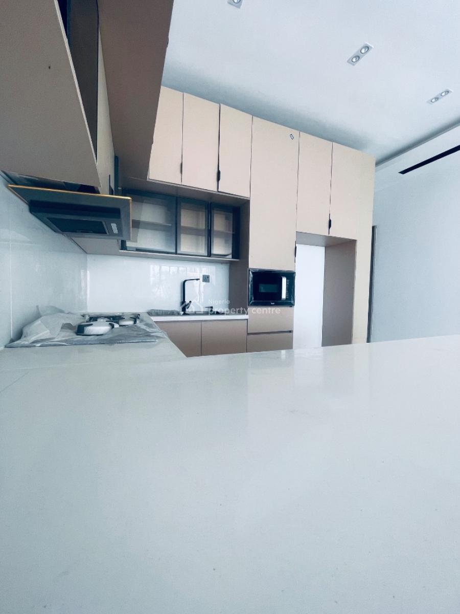 Luxurious 2 Bedroom Apartment, Lekki Phase 1, Lekki, Lagos, Flat / Apartment for Sale