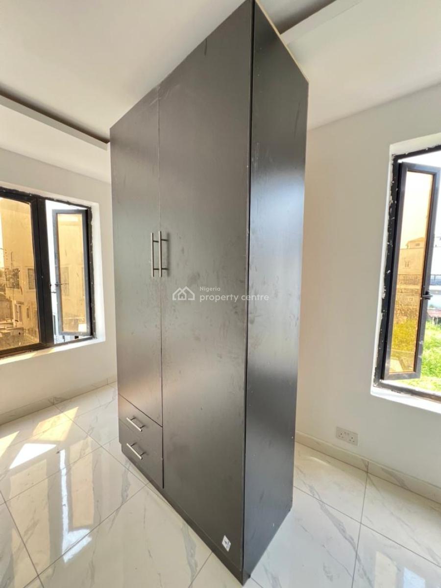 Breathtaking 2 Bedroom Apartment in a Mini Estate, Lekki Phase 1, Lekki, Lagos, Flat / Apartment for Sale