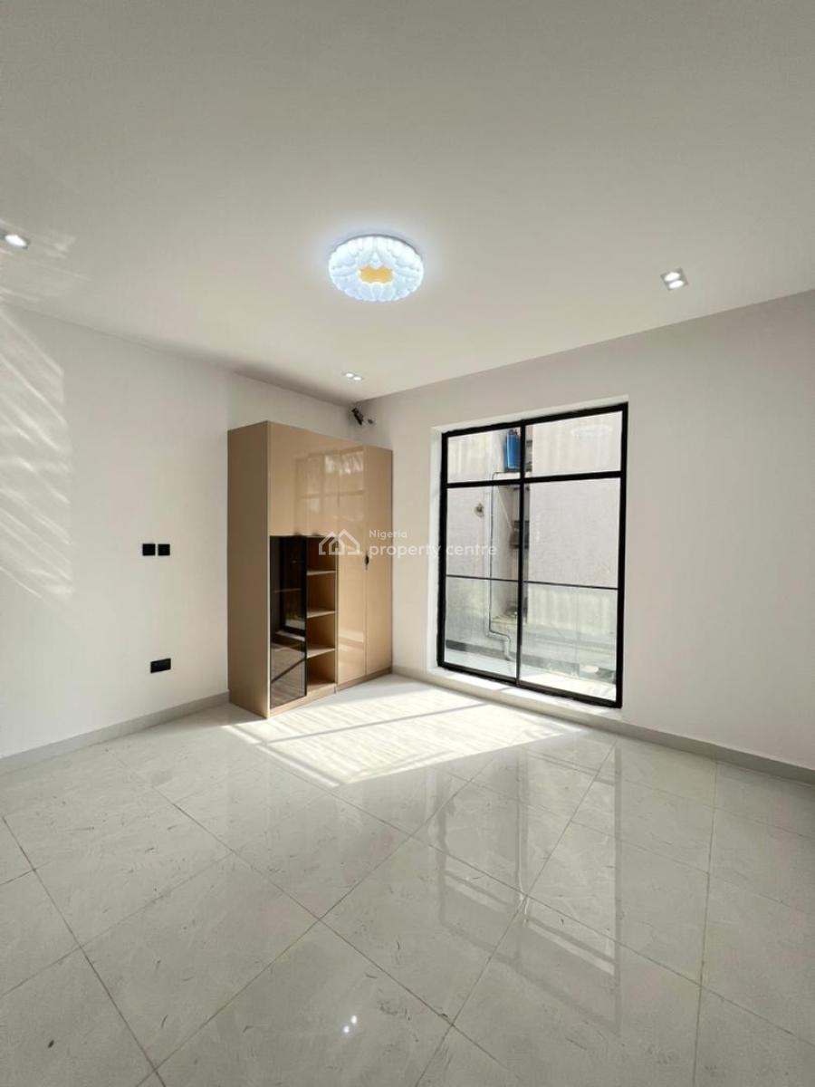 Luxuriously Furnished 2 Bedroom Apartment, Ologolo, Lekki, Lagos, Flat / Apartment for Sale