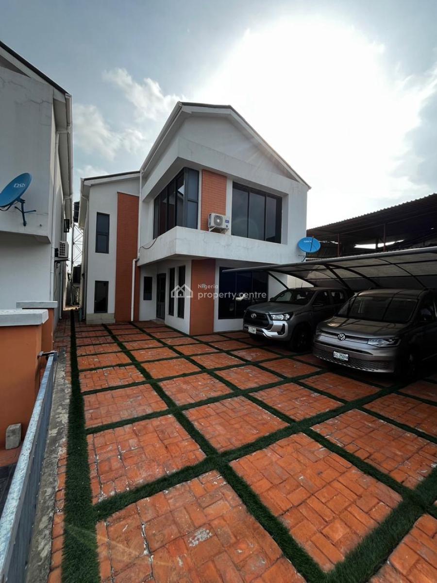 Tastefully Built 3 Bedroom Fully Duplex Duplex with Bq, Eric Moore Close Estate, Eric Moore, Surulere, Lagos, Detached Duplex for Sale