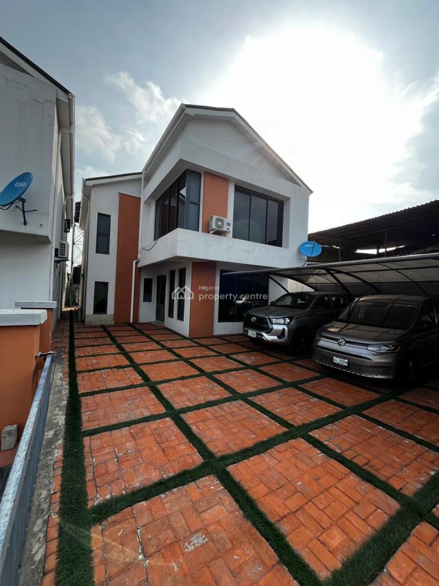 Tastefully Built 3 Bedroom Fully Duplex Duplex with Bq, Eric Moore Close Estate, Eric Moore, Surulere, Lagos, Detached Duplex for Sale