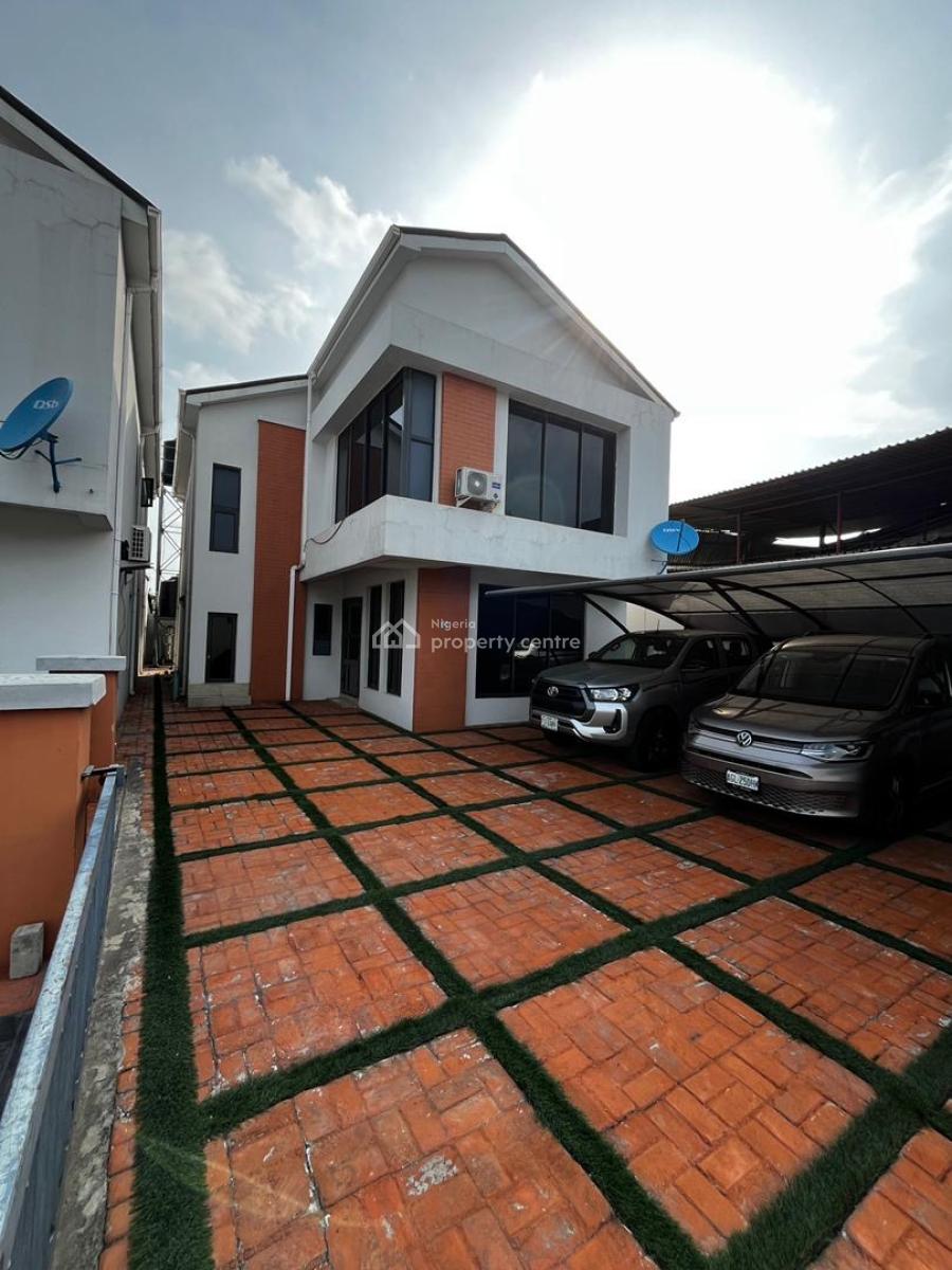 Tastefully Built 3 Bedroom Fully Duplex Duplex with Bq, Eric Moore Close Estate, Eric Moore, Surulere, Lagos, Detached Duplex for Sale