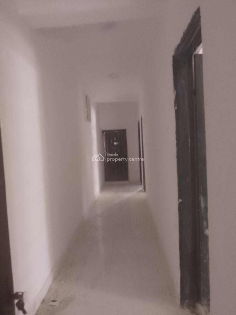 Very Spacious and Newly Renovated 3 Bedroom, Ikota Gra Extension/ilaje Mobile Road, Ajah, Lagos, Flat / Apartment for Rent