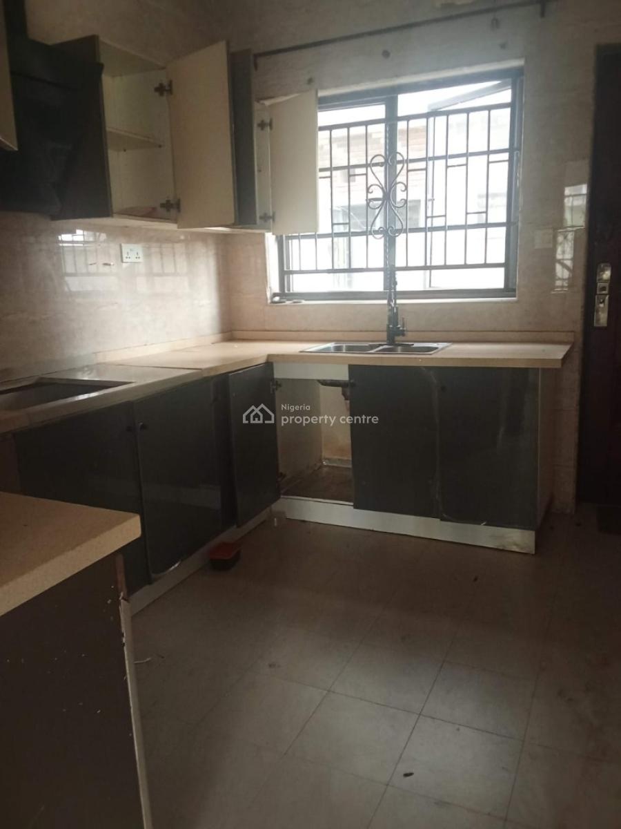 Premium 4 Bedroom Duplex with Bq in a Prestigious Serviced Estate, Jakande (along Shoprite Road Before Pinnock Estate), Lekki, Lagos, Terraced Duplex for Rent