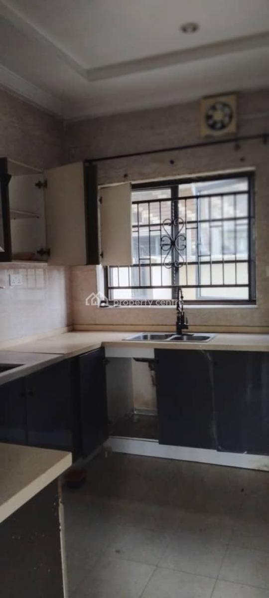 Affordable 4 Bedroom Duplex in a Prestigious Serviced Estate, Jakande (along Shoprite Road Before Pinnock Estate), Lekki, Lagos, Terraced Duplex for Rent