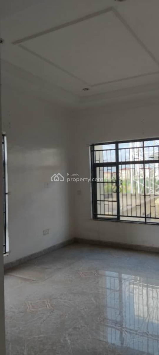 Affordable 4 Bedroom Duplex in a Prestigious Serviced Estate, Jakande (along Shoprite Road Before Pinnock Estate), Lekki, Lagos, Terraced Duplex for Rent