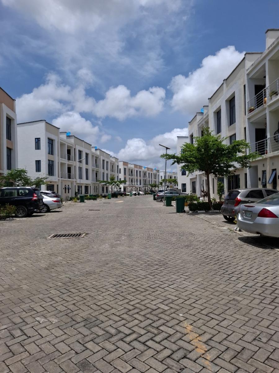 Luxury 4 Bedroom Terrace with Bq in a Serviced Estate, Platinum Way, Osapa, Lekki, Lagos, Terraced Duplex for Rent